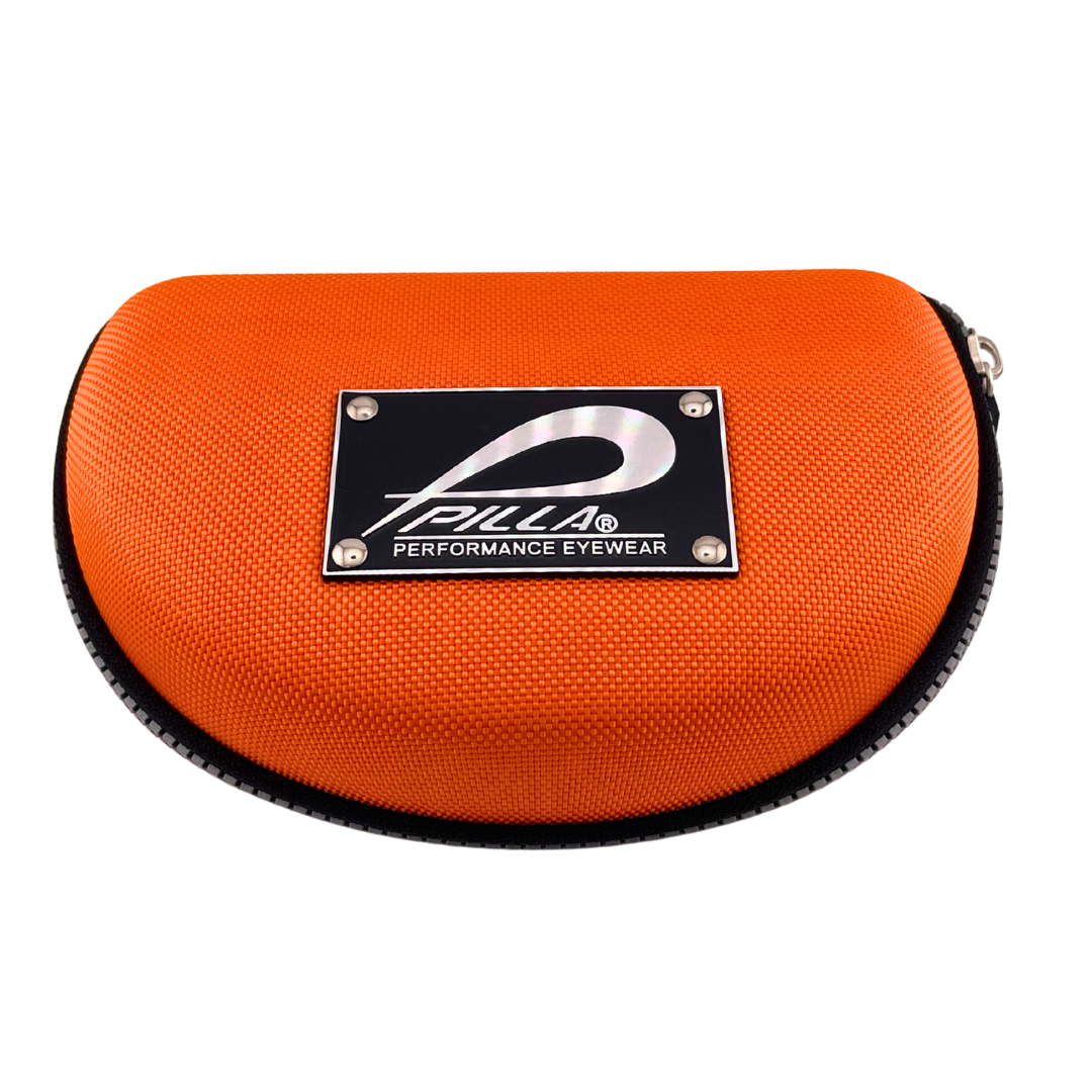 Orange Pilla Medium Vault Accessoire mit robustem Design und Markenlogo, ideal für stilvolle Aufbewahrung.
