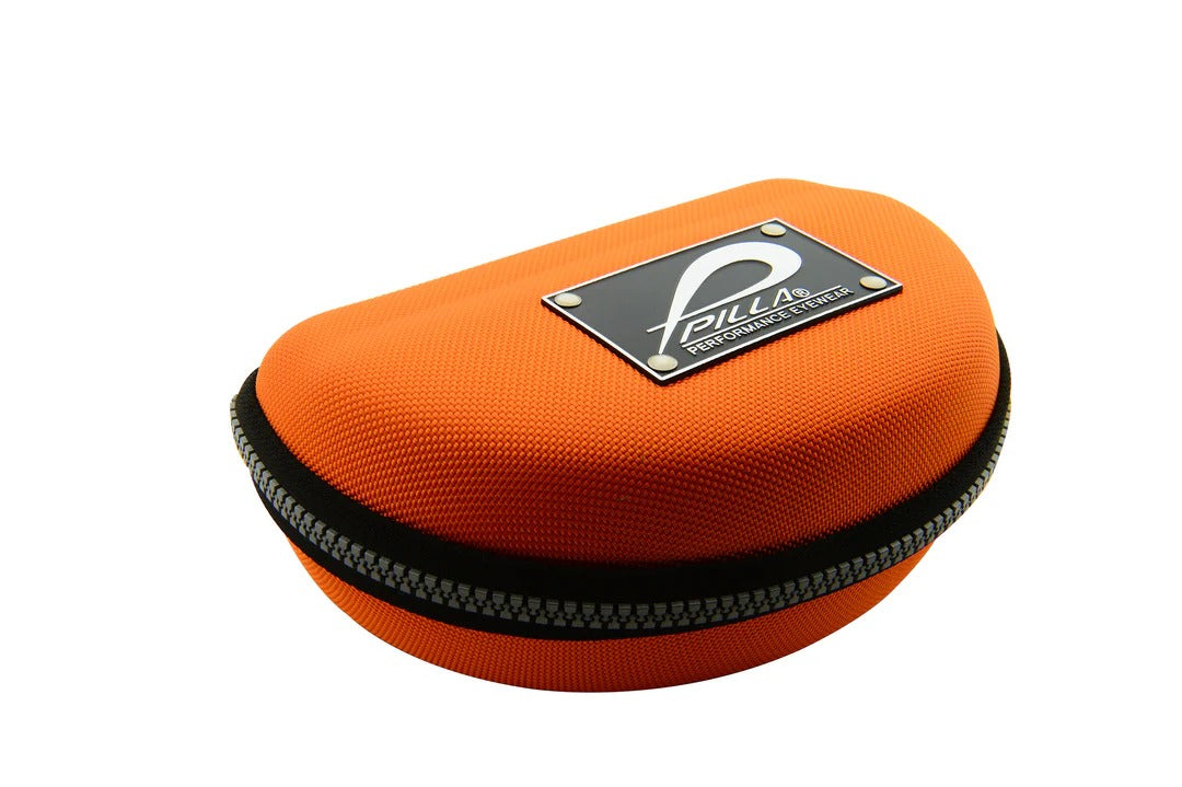Pilla Medium Vault Orange Accessoire in orange mit Clamshell-Design, robustes Gehäuse für sicheren Schutz