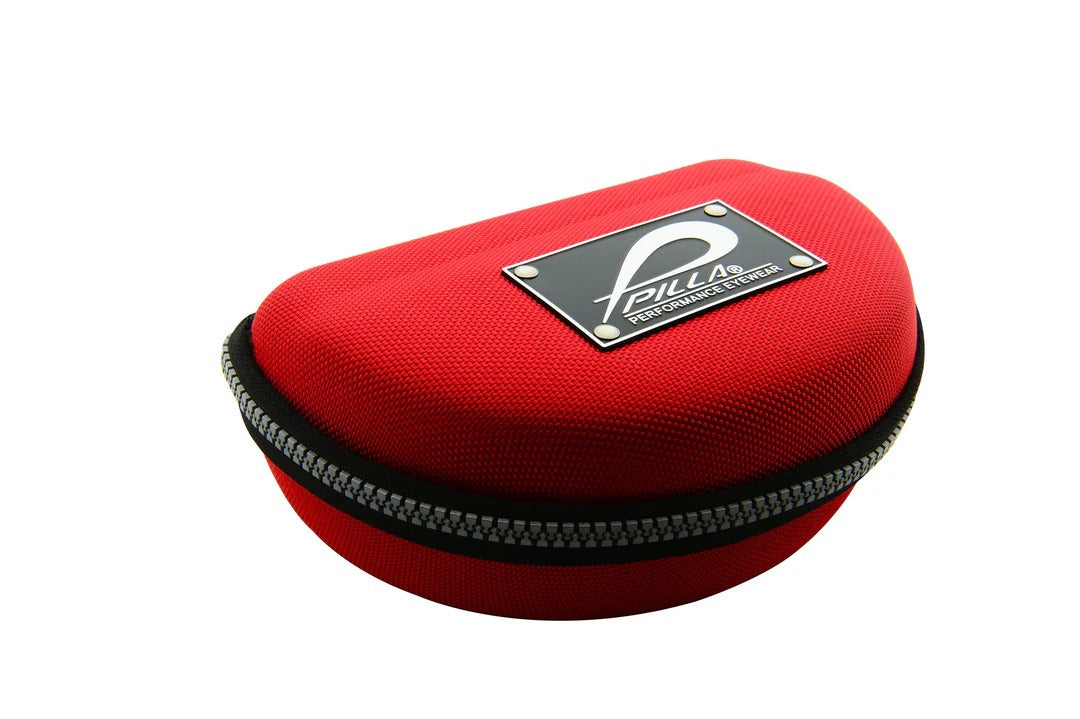 Rote Pilla Medium Vault Rot Accessoires in stabiler Clamshell-Hülle, stilvoll und funktional für sicheren Transport.